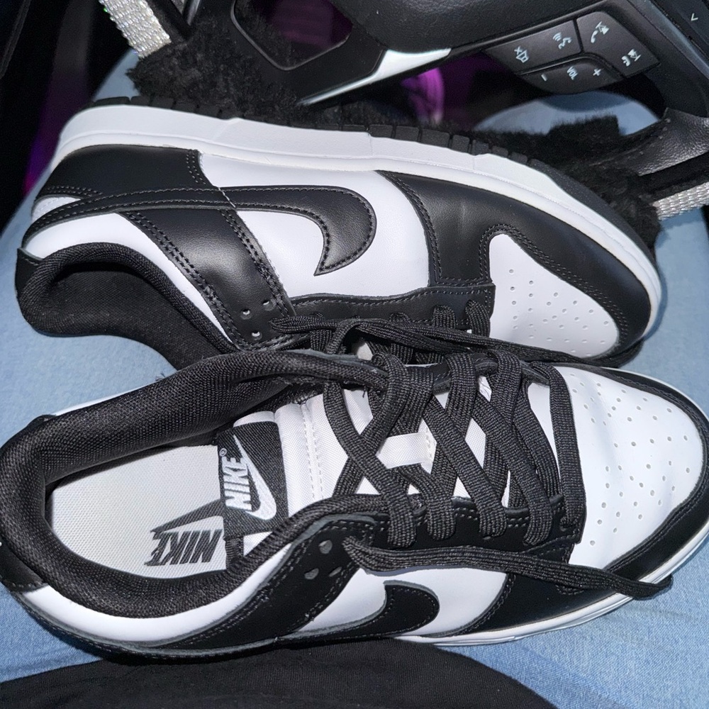 Nike Black and White Women's Sneakers